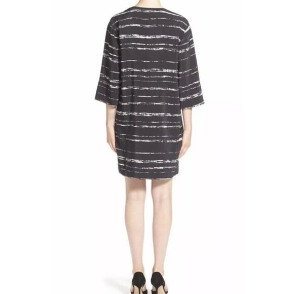 VINCE. Women's‎ Shadow Stripe Shift 100% SILK Mini Dress SMALL/P Black White - Picture 3 of 11
